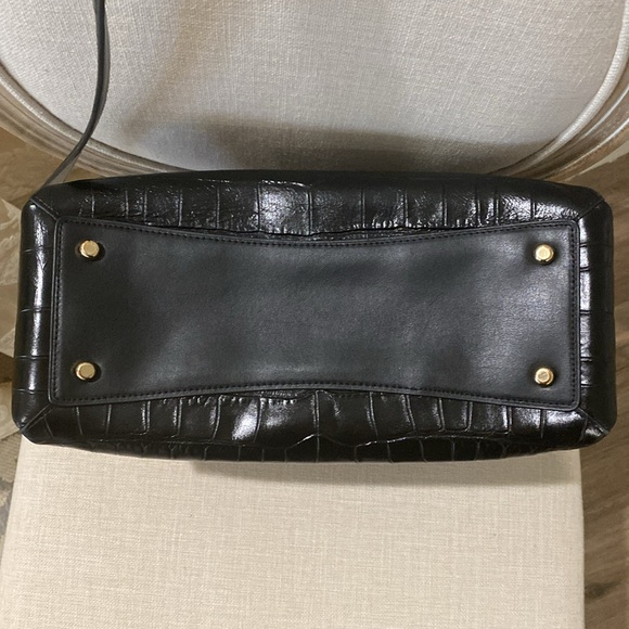 Coach Lillie Carryall with croc embossed detail. - Picture 14 of 16